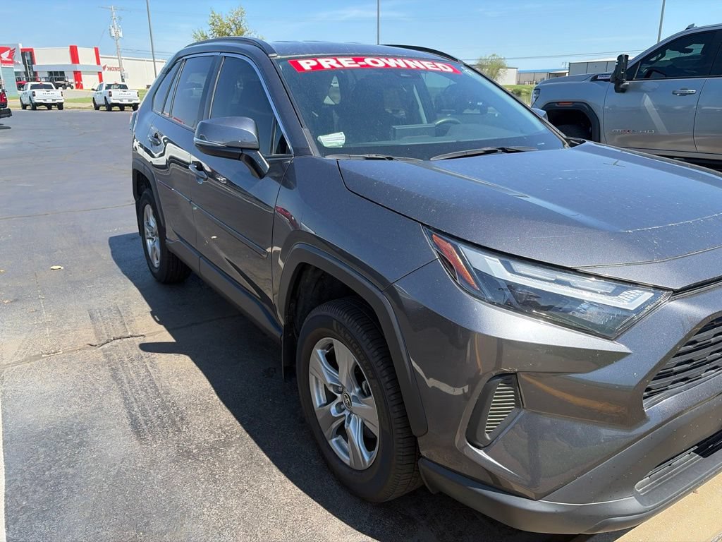 Used 2024 Toyota RAV4 XLE AWD/4WD image 3