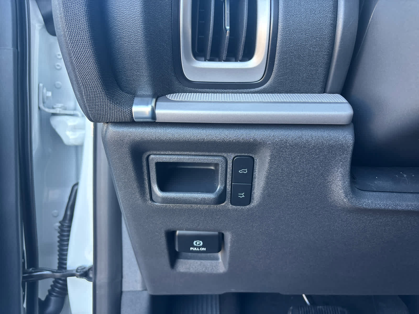 Used 2025 Ford Expedition Active image 17