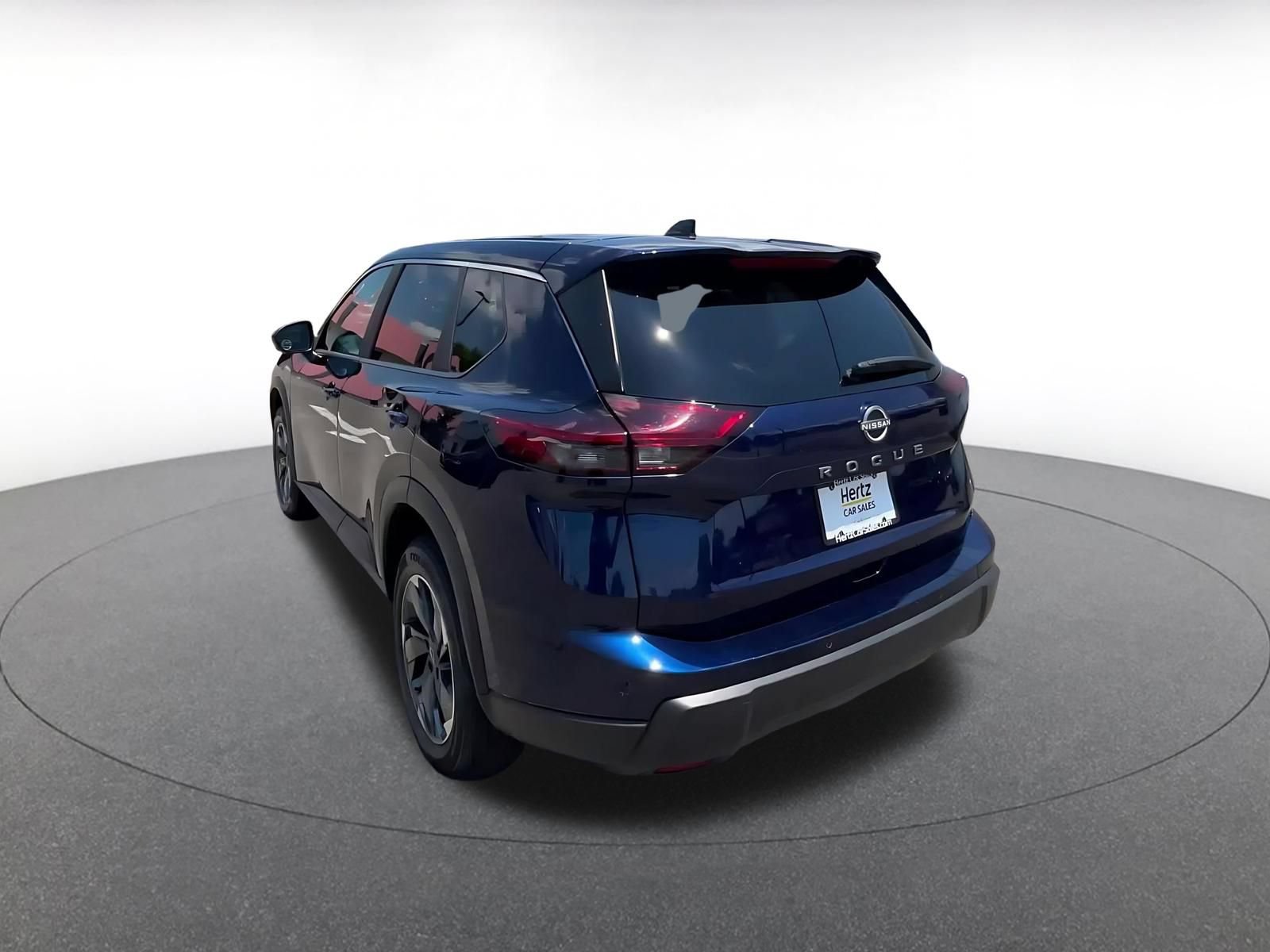 Used 2025 Nissan Rogue SV FWD image 11
