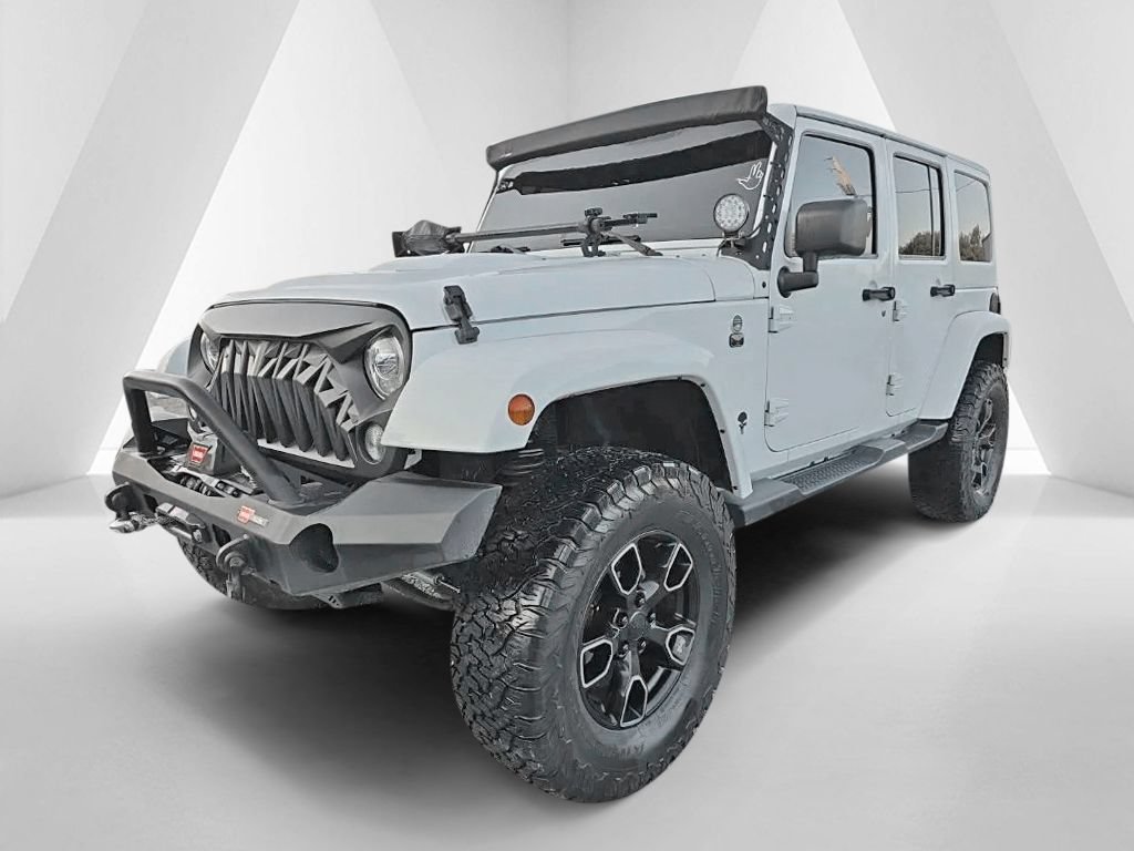 Used 2017 Jeep Wrangler Unlimited Sahara AWD/4WD image 3