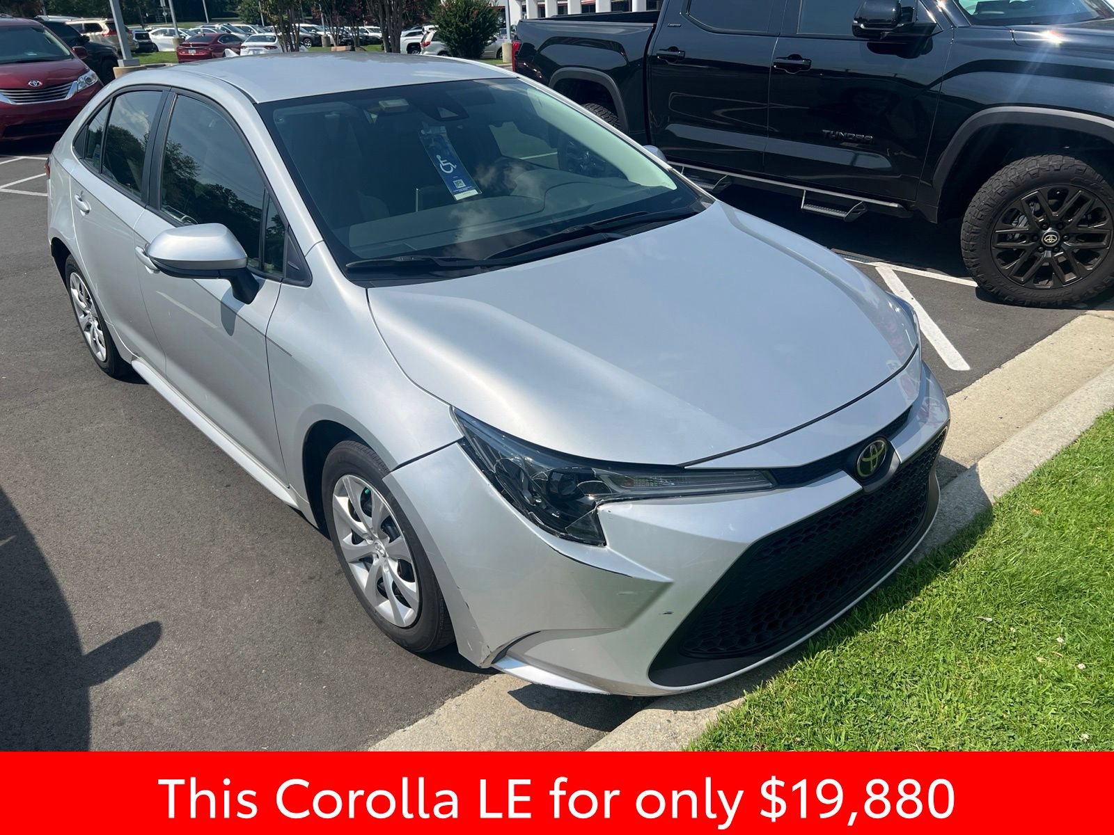 Used 2020 Toyota Corolla LE FWD image 19