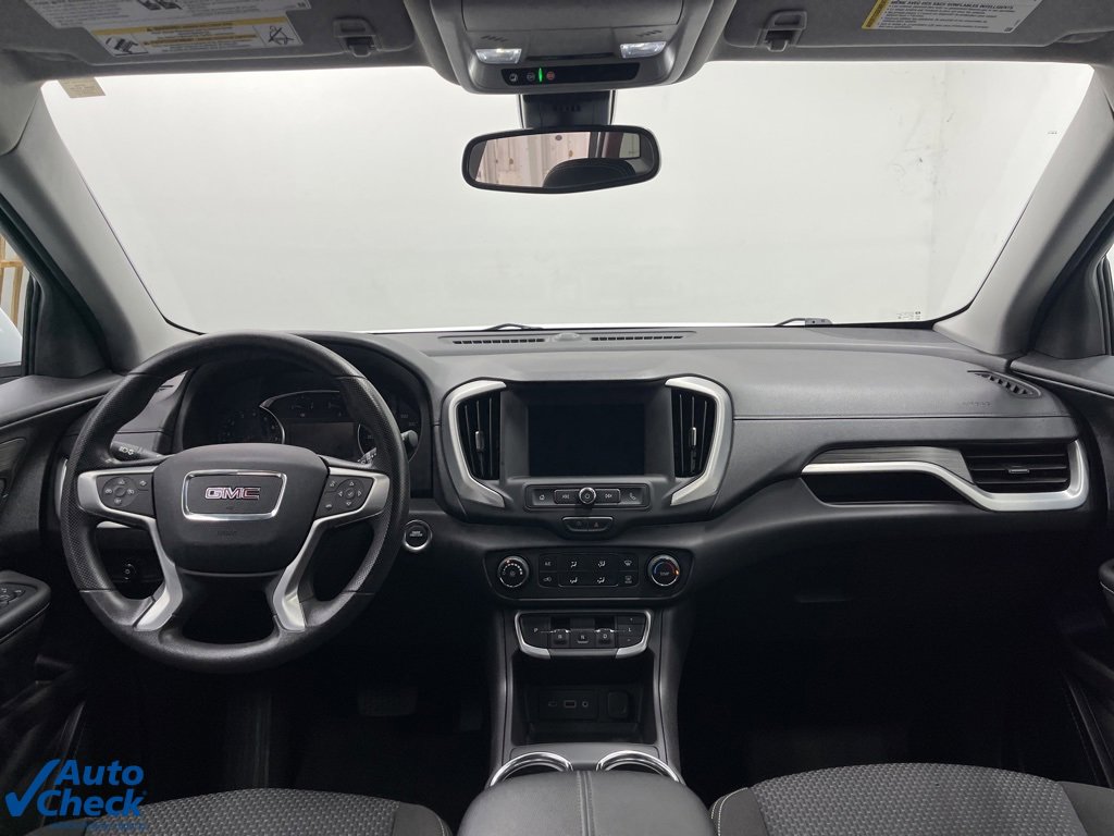 Used 2024 GMC Terrain SLE image 17