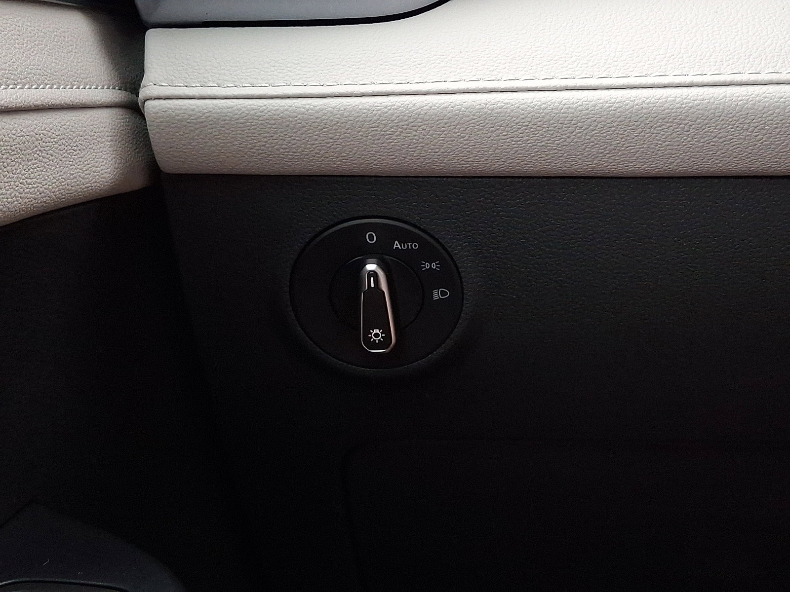 New 2026 Volkswagen Taos SEL AWD/4WD image 15