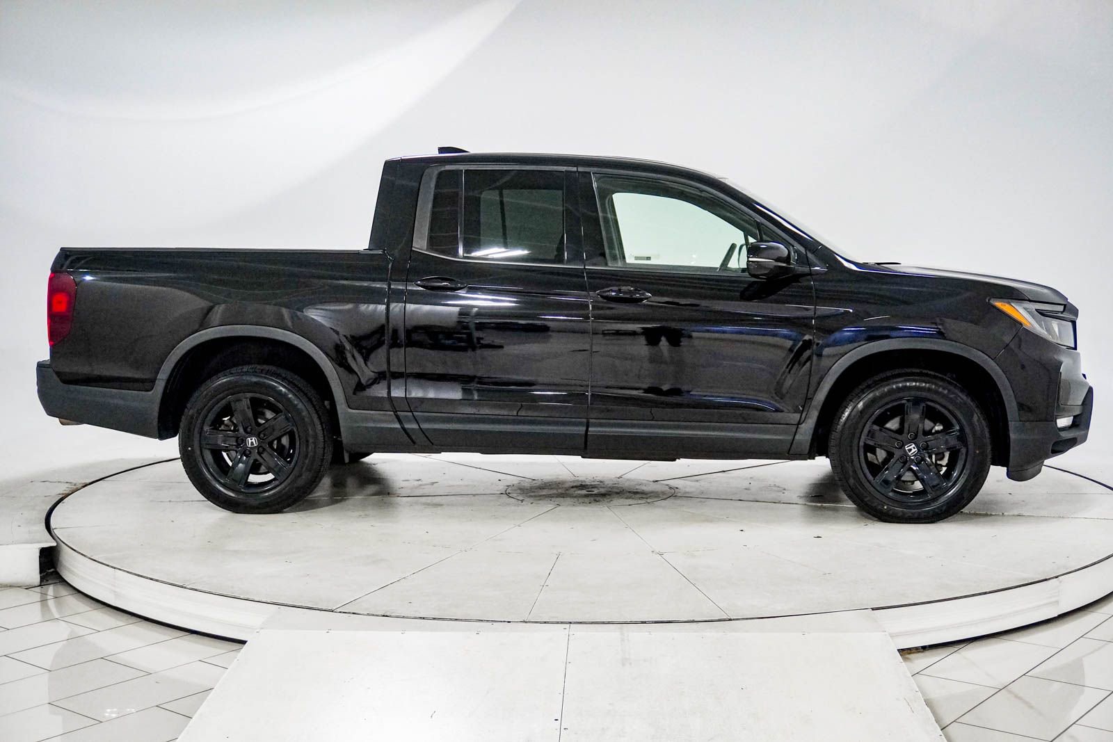 Used 2023 Honda Ridgeline Black Edition image 11