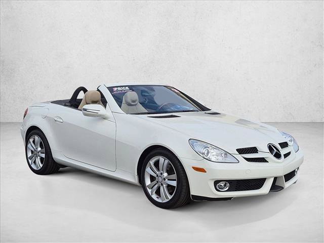 Used 2010 Mercedes-Benz SLK 300 image 3