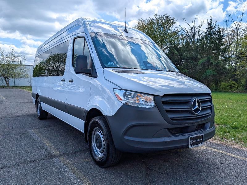 Used 2022 Mercedes-Benz Metris image 3