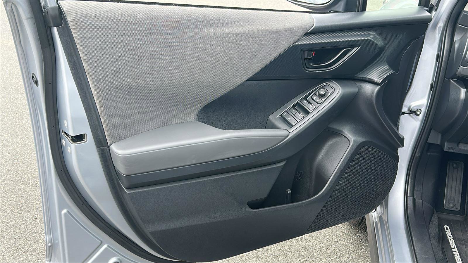 Certified 2024 Subaru Crosstrek 2.0i image 15