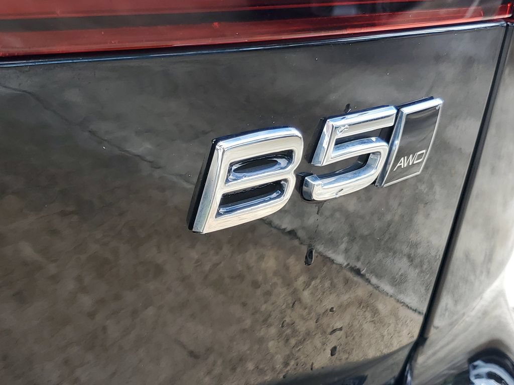 Certified 2024 Volvo V60 B5 Cross Country Plus AWD/4WD image 8