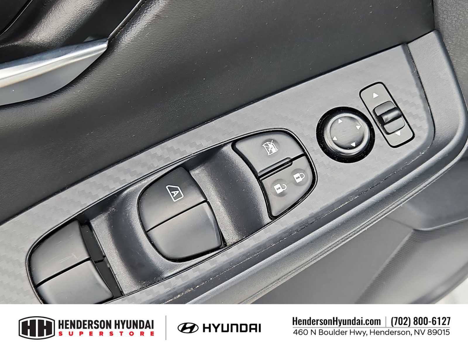 Used 2024 Nissan Sentra SV FWD image 17