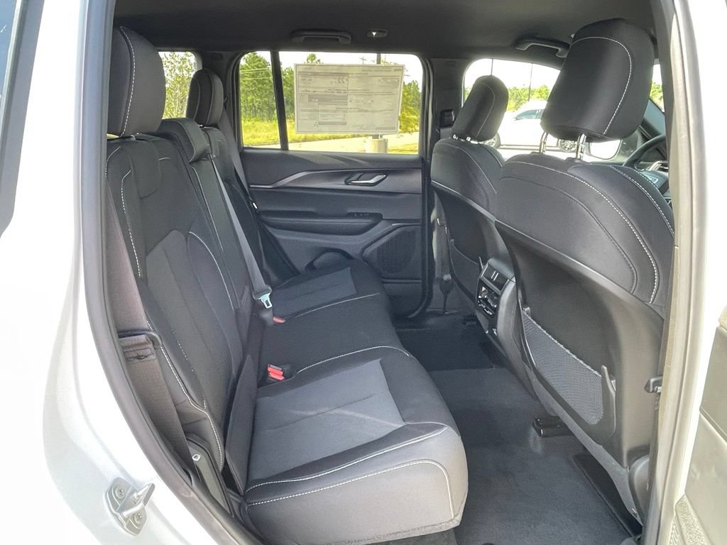 New 2026 Jeep Grand Cherokee Laredo RWD image 41