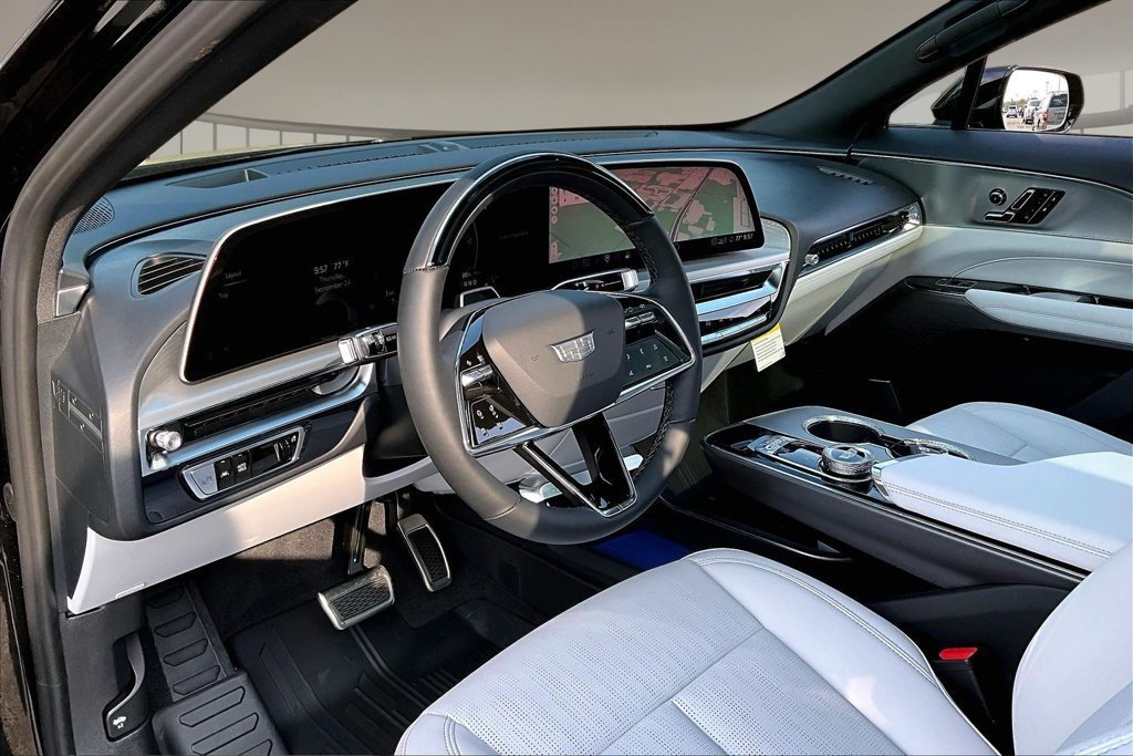 New 2027 Cadillac Lyriq Sport RWD image 6