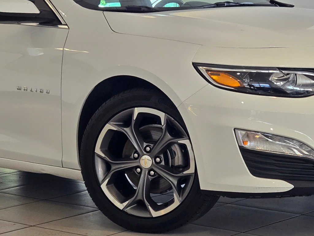 Certified 2024 Chevrolet Malibu LT FWD image 2