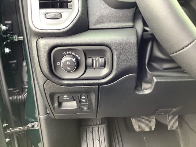 New 2026 RAM 1500 Laramie w/ Bed Utility Group AWD/4WD image 15