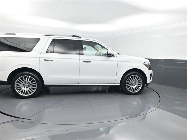 Used 2023 Ford Expedition Max Limited image 35