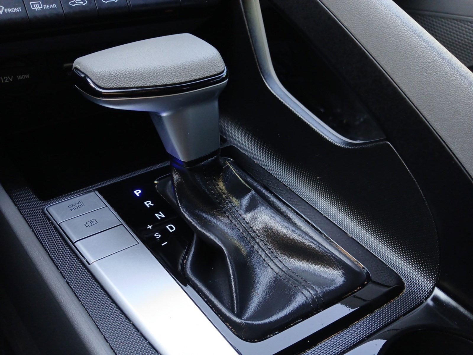 Used 2023 Hyundai Elantra SEL image 19