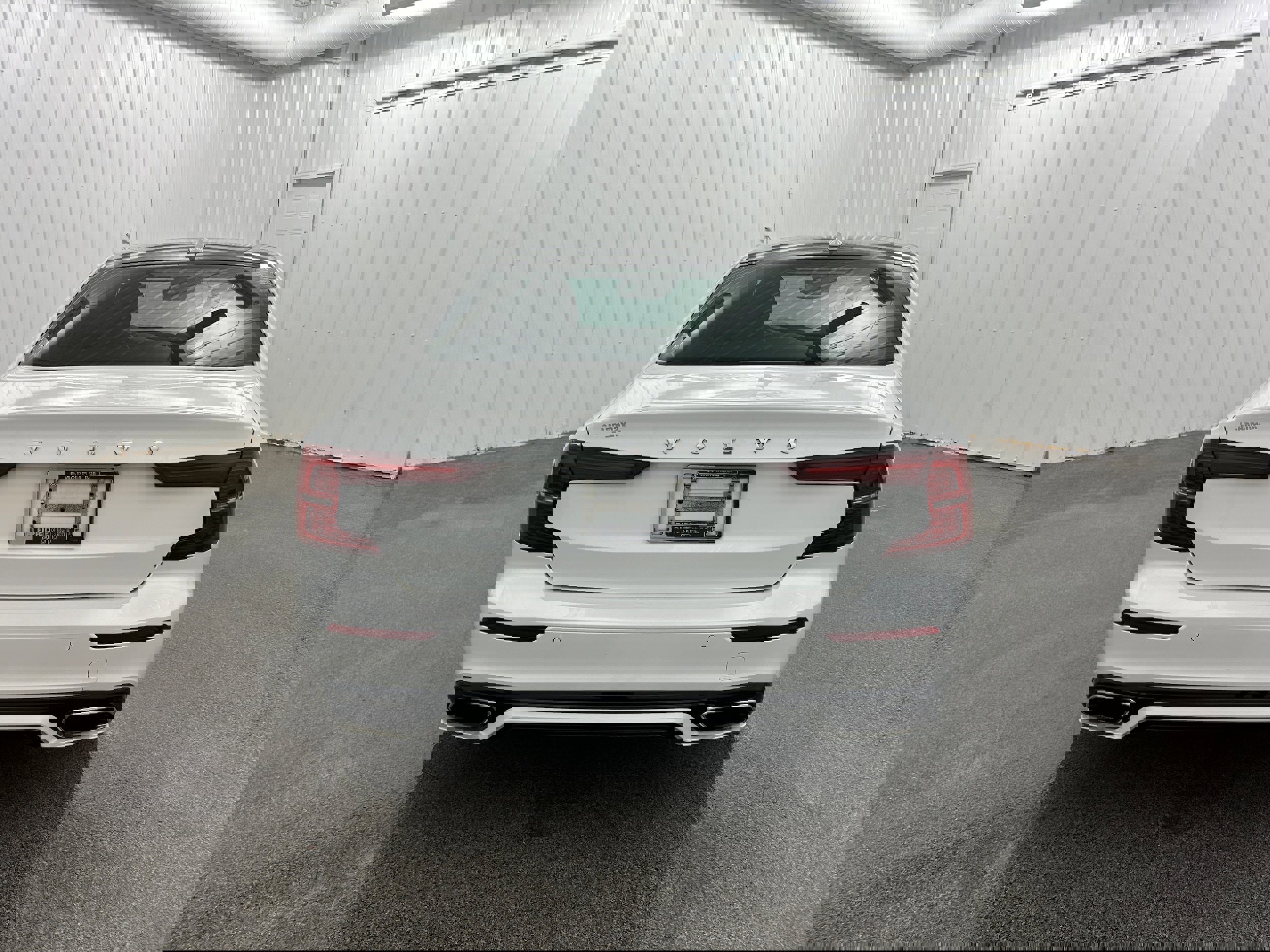 Used 2019 Volvo S60 T6 R-Design image 30