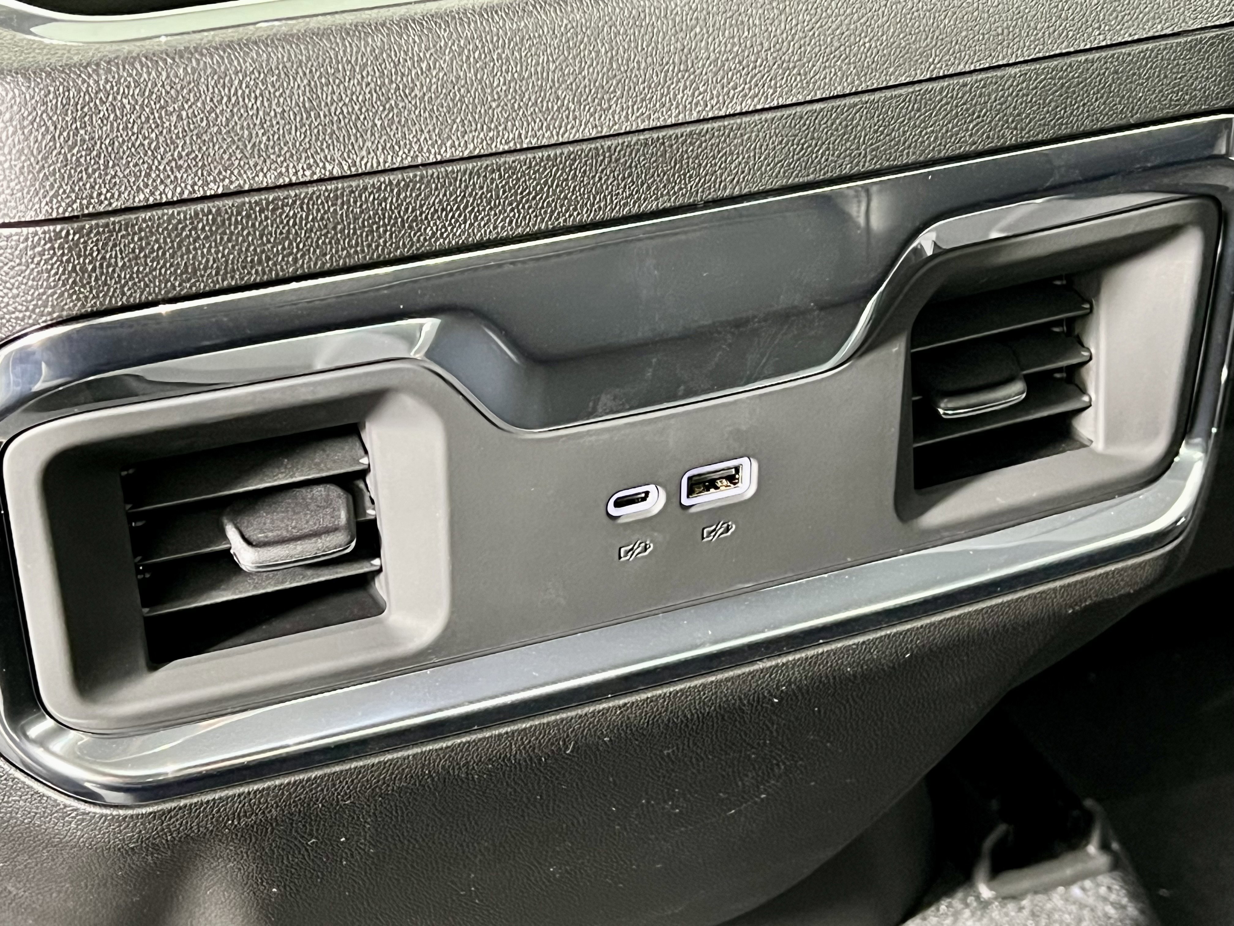 New 2026 GMC Sierra 1500 Elevation w/ Elevation Premium Package image 33