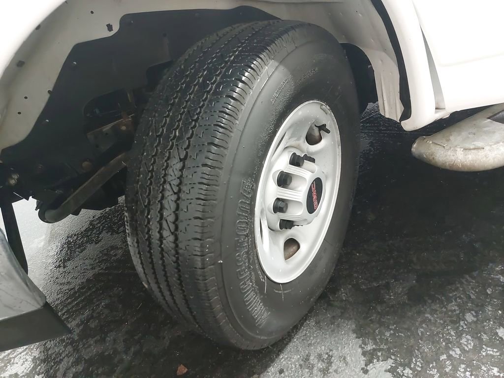 Used 2024 GMC Savana 2500 w/ Driver Convenience Package image 29