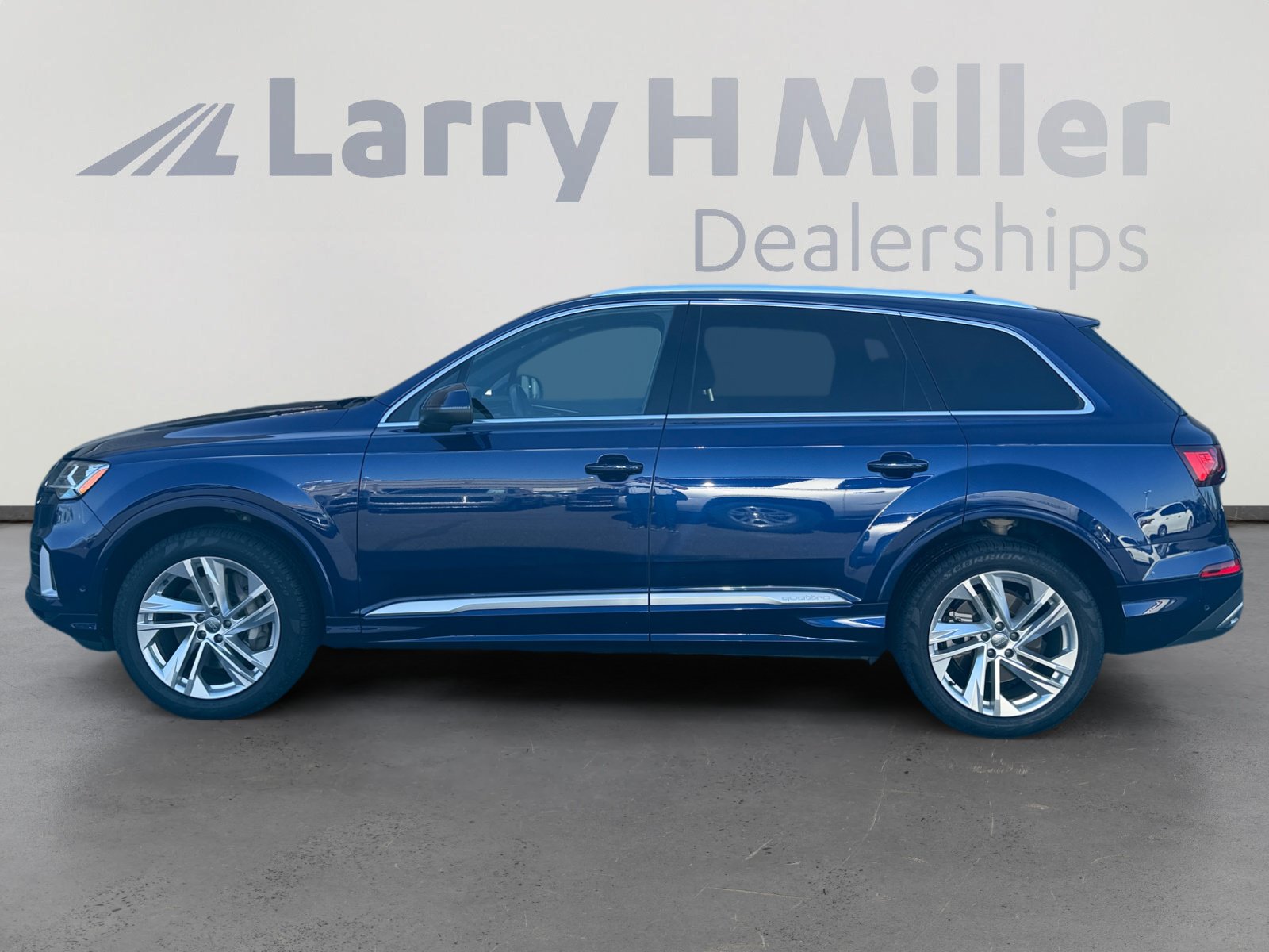 Used 2021 Audi Q7 3.0T Premium Plus w/ Premium Plus Package AWD/4WD image 2