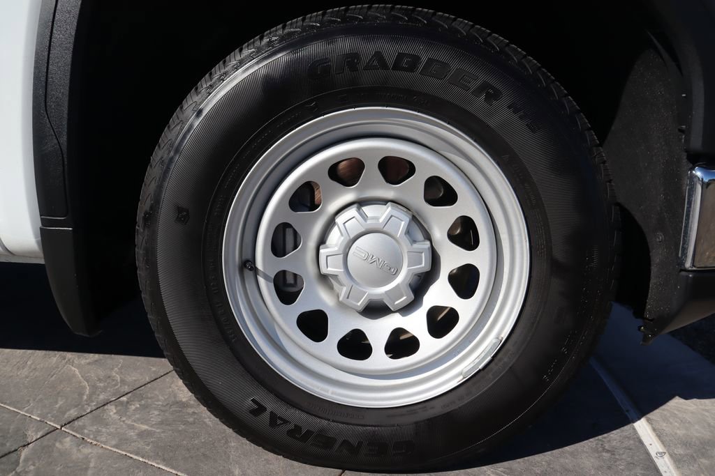 Used 2025 GMC Sierra 1500 Pro w/ Pro Value Package RWD image 31