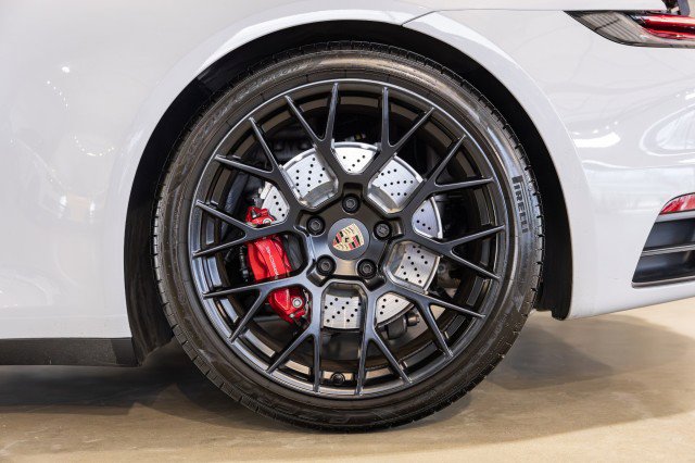 Used 2024 Porsche 911 Targa 4S w/ Premium Package image 32