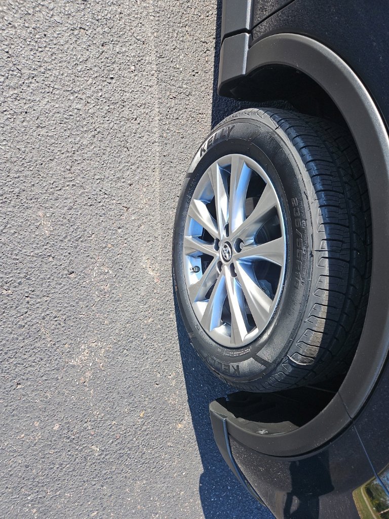 Used 2017 Toyota RAV4 Limited AWD/4WD image 10