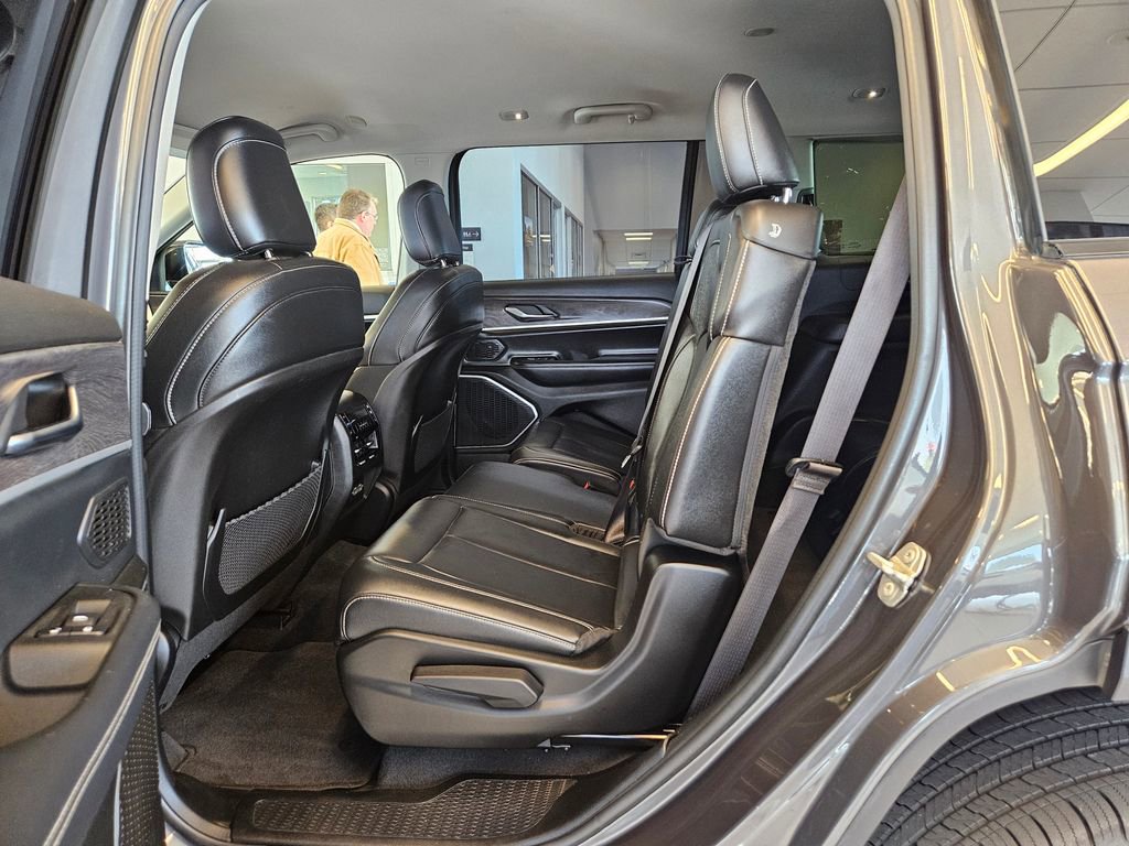 Used 2022 Jeep Grand Cherokee L Limited image 26