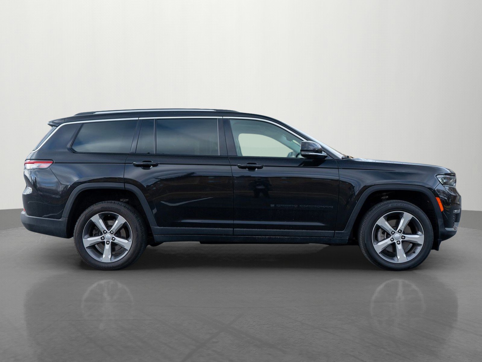 Used 2022 Jeep Grand Cherokee L Limited image 8