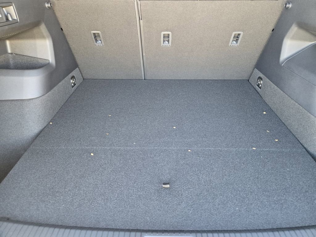 New 2026 Volkswagen Tiguan SE R-Line image 25