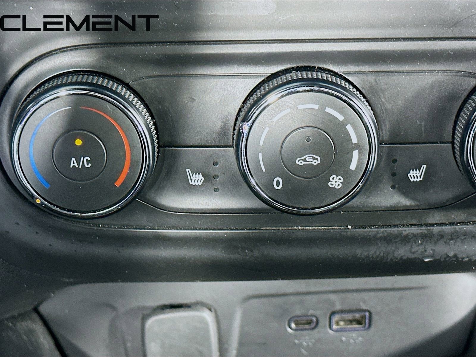 Used 2024 Chevrolet Trax RS image 22