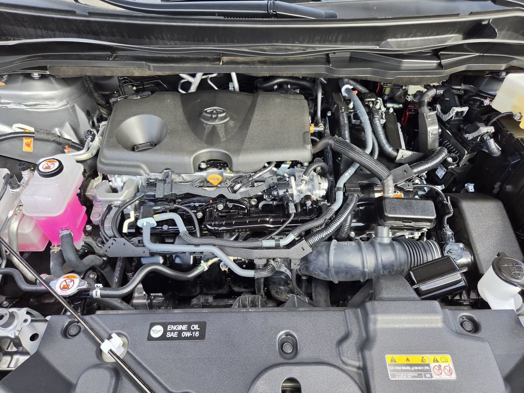 Used 2026 Toyota Sienna XLE FWD image 32