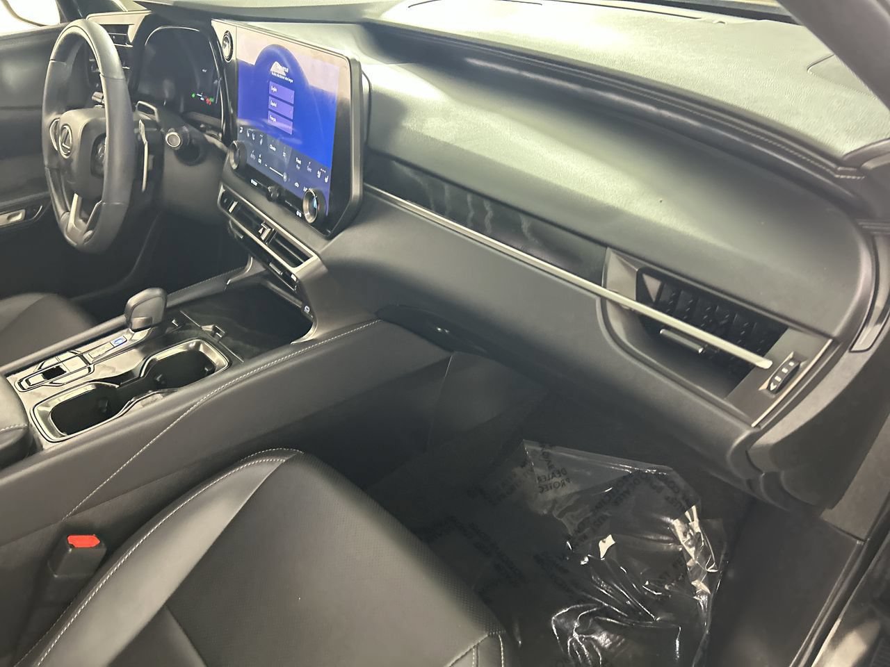 Used 2026 Lexus RX 350h w/ Convenience Package AWD/4WD image 28