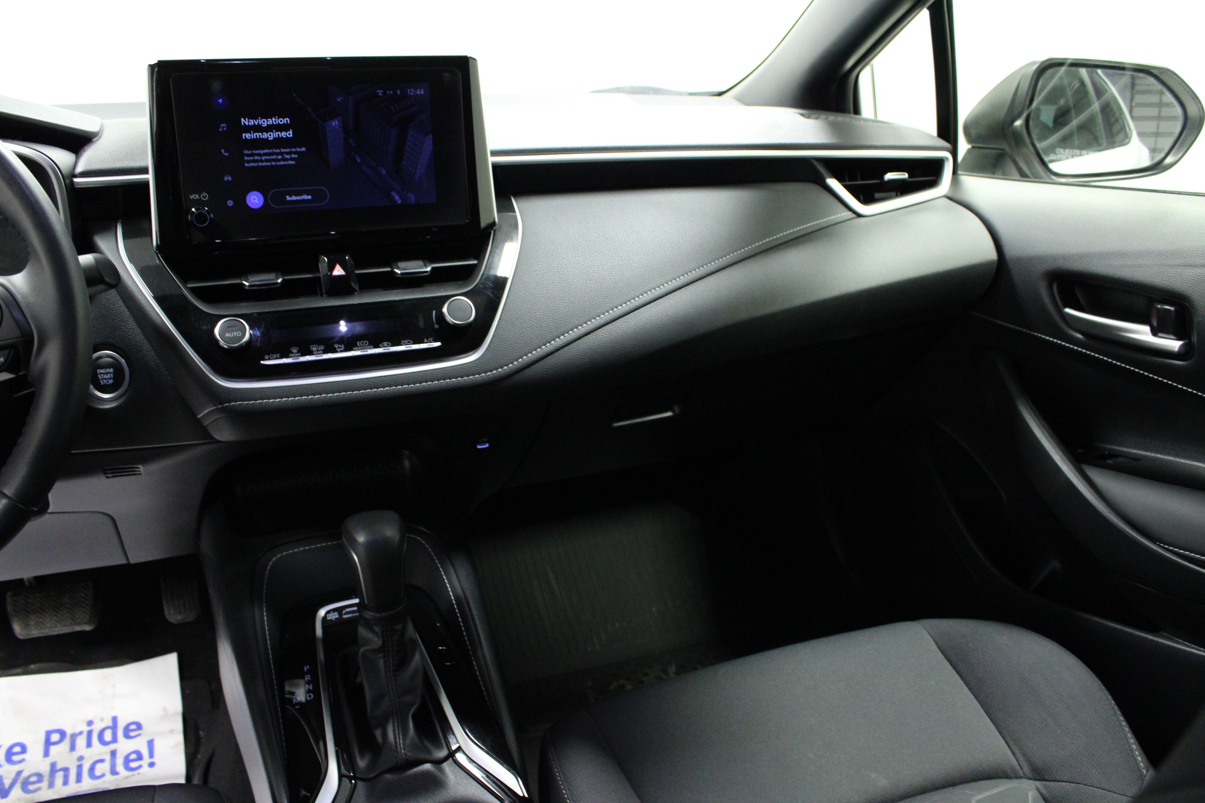 Used 2023 Toyota Corolla SE image 19