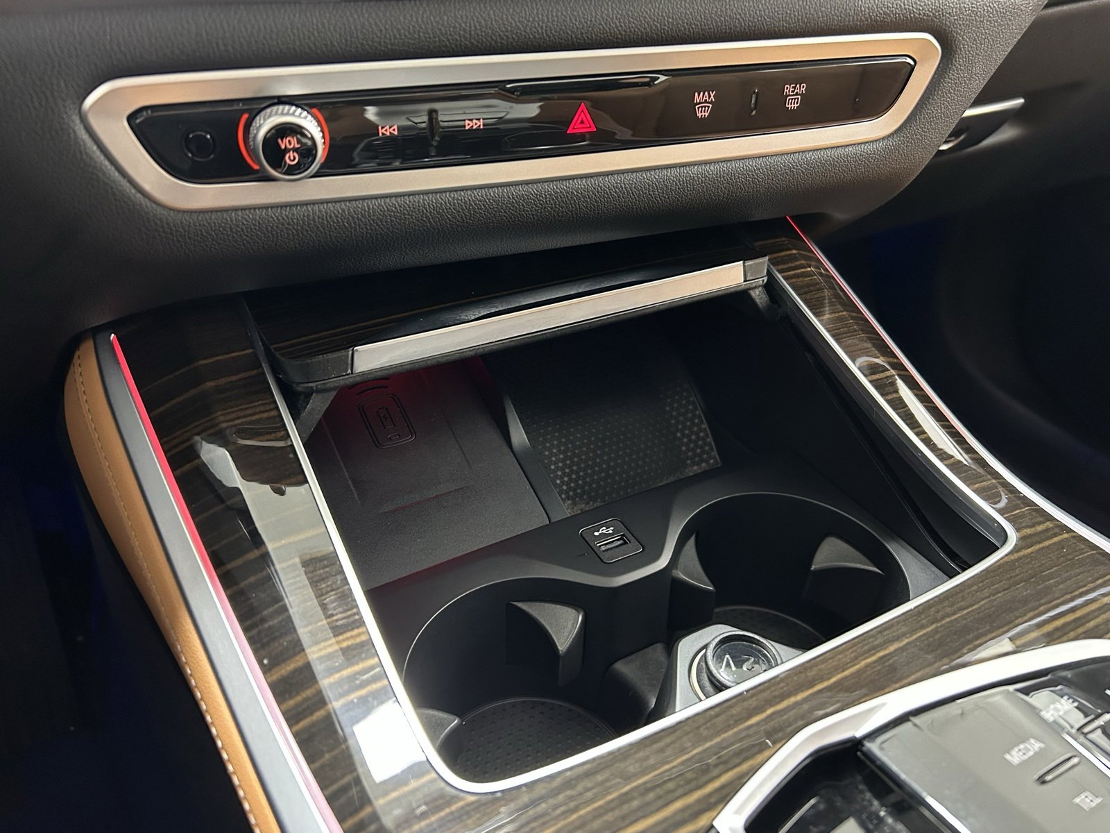 Used 2024 BMW X5 xDrive40i w/ Premium Package image 20