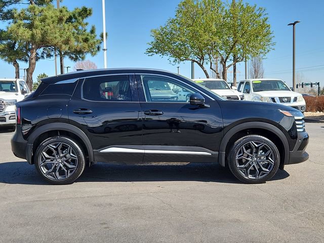 Certified 2025 Nissan Kicks SR AWD/4WD image 2