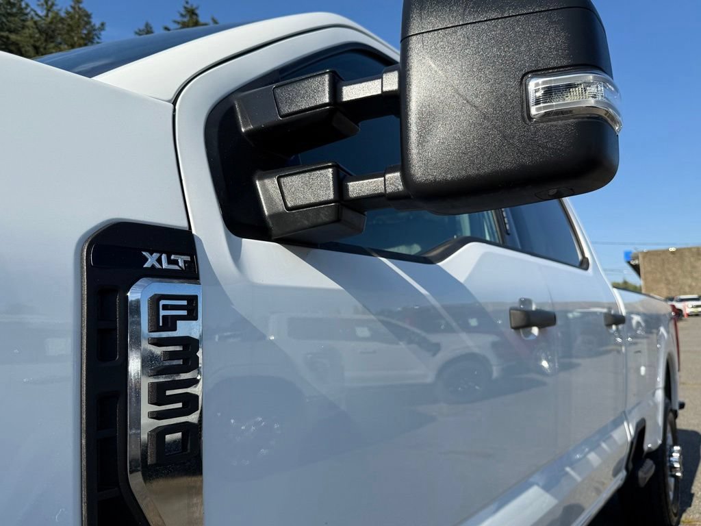 Used 2023 Ford F350 XLT w/ FX4 Off-Road Package AWD/4WD image 31