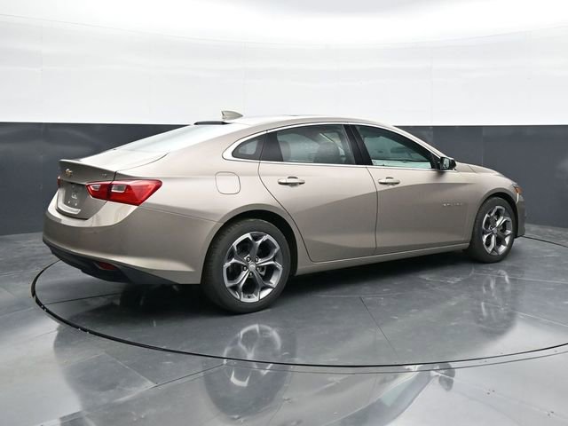 Used 2024 Chevrolet Malibu LT FWD image 2