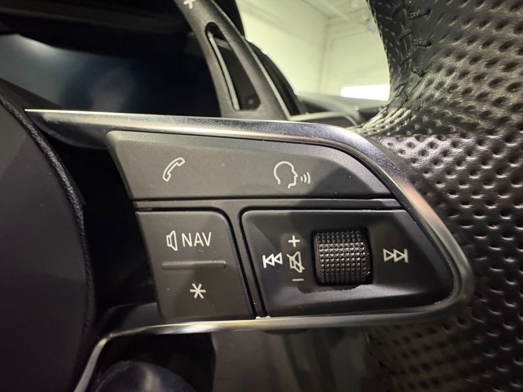 Used 2021 Audi R8 V10 w/ Premium Package image 15