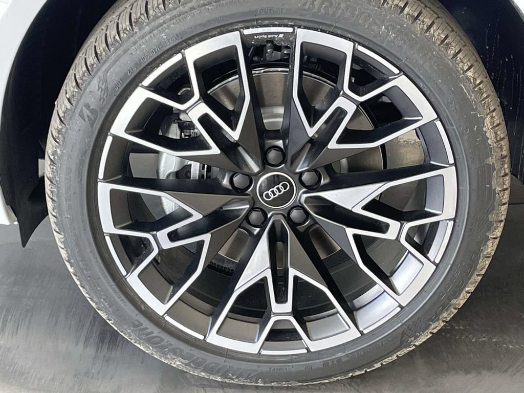New 2026 Audi Q3 quattro 2.0T AWD/4WD image 11