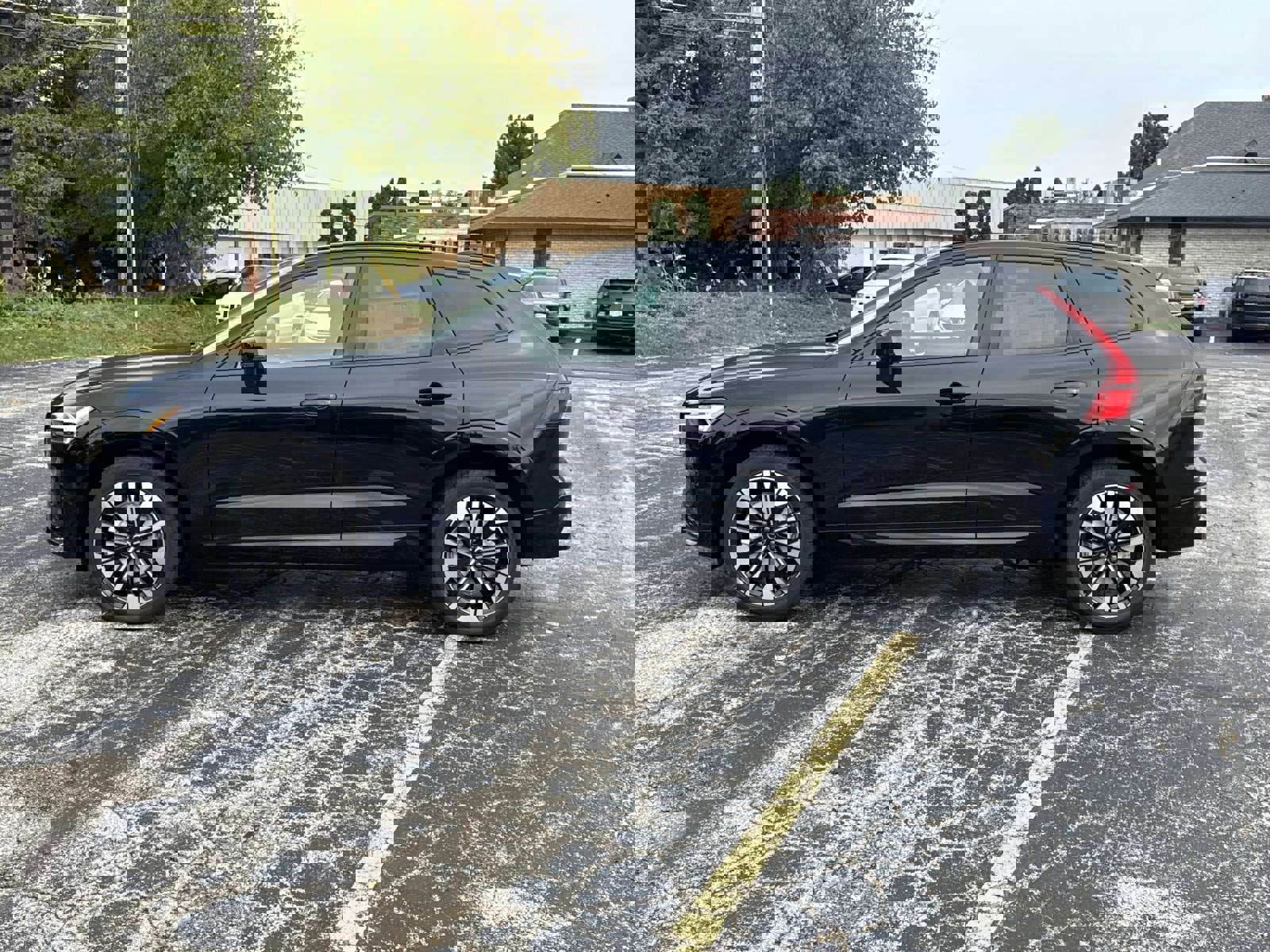 New 2026 Volvo XC60 B5 Plus w/ Climate Package image 8