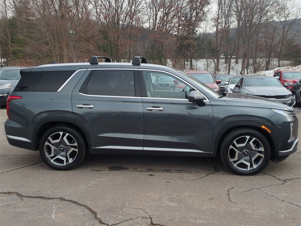 Used 2023 Hyundai Palisade SEL w/ Premium Package image 3