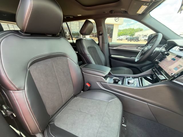 New 2026 Jeep Grand Cherokee L 4WD image 27