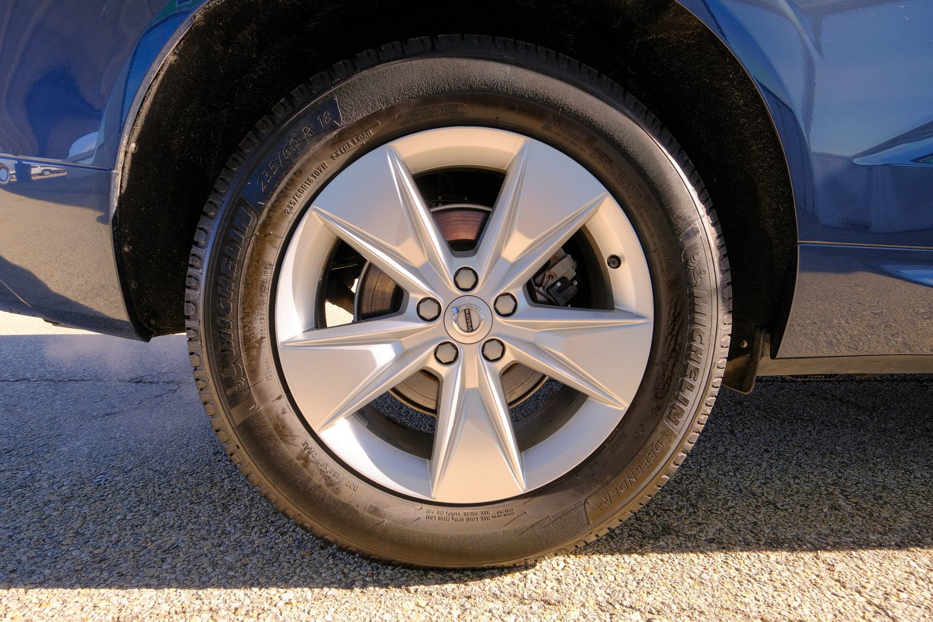 Used 2022 Volvo XC60 B5 Momentum image 42