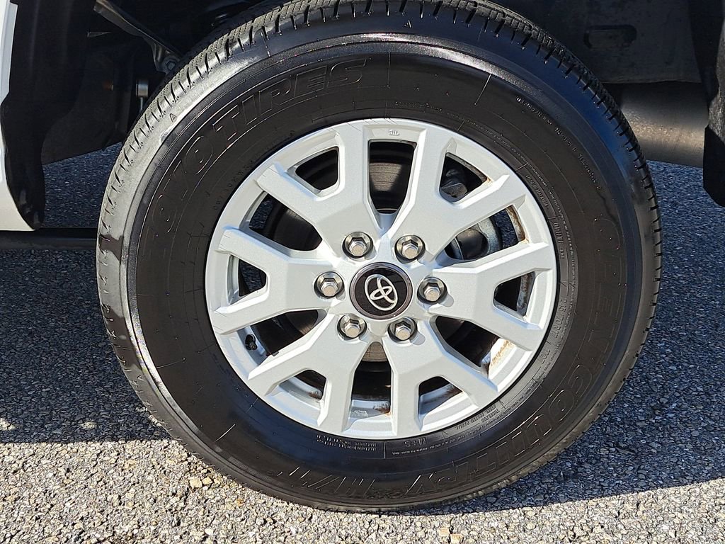 Certified 2024 Toyota Tacoma SR5 image 5