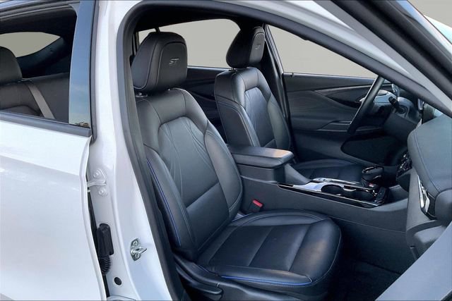 Used 2025 Buick Envista Sport Touring image 19