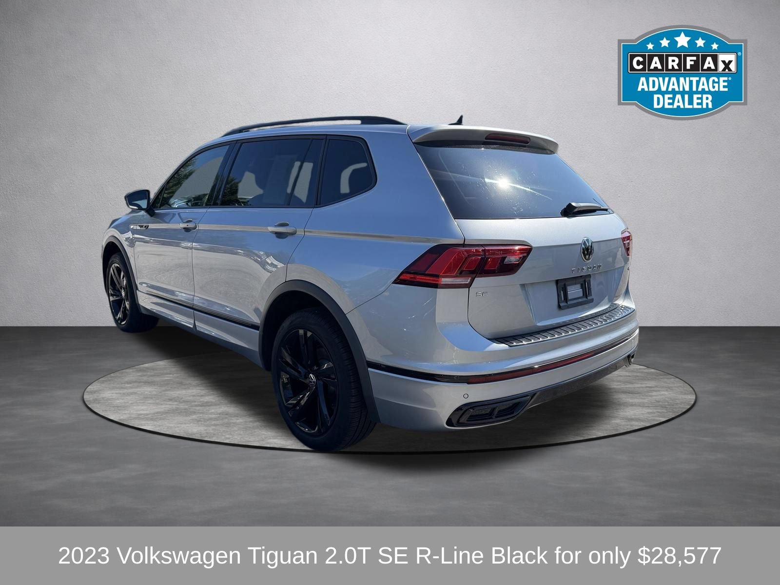 Used 2023 Volkswagen Tiguan SE R-Line AWD/4WD image 7