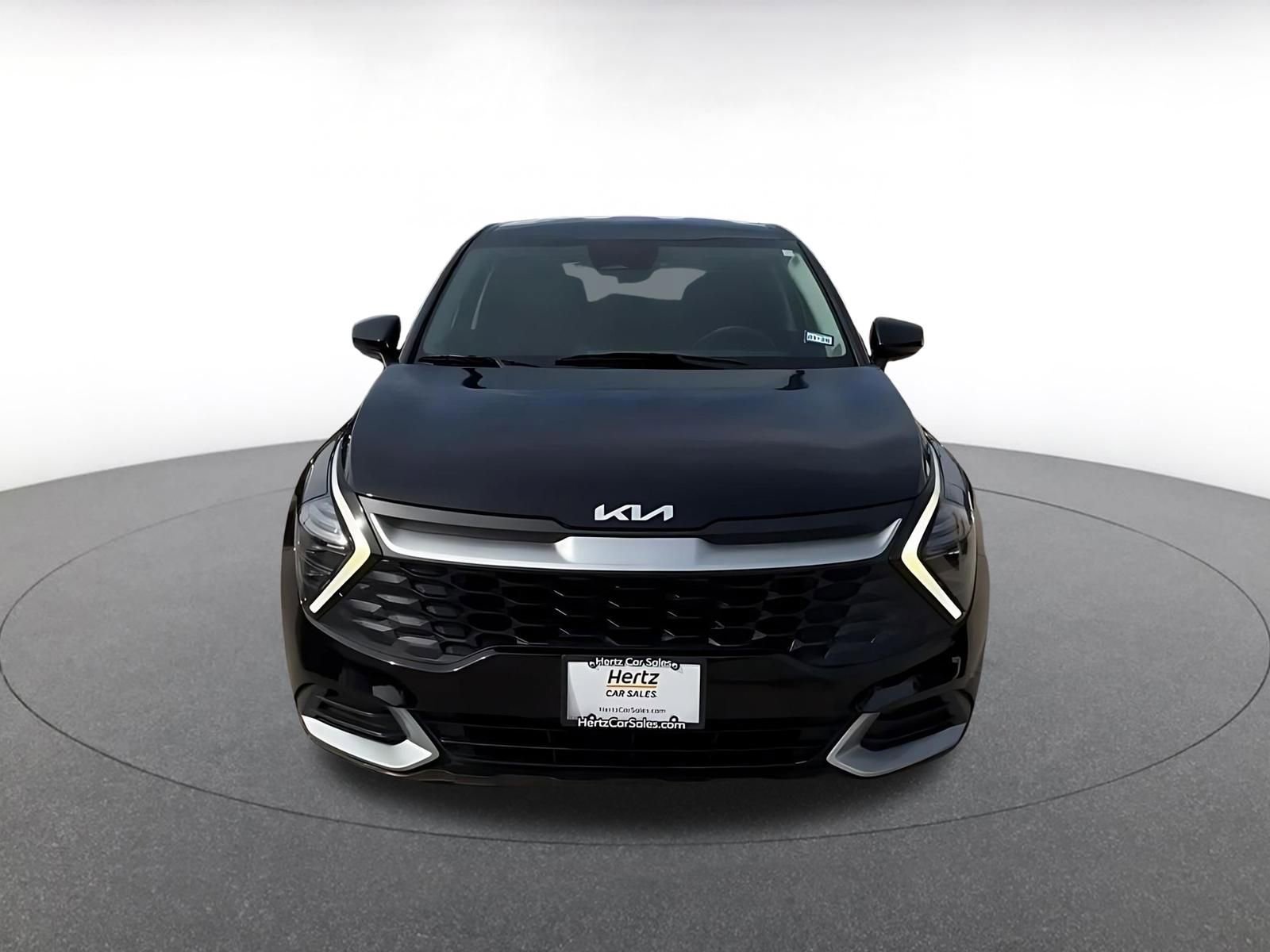 Used 2025 Kia Sportage LX image 4