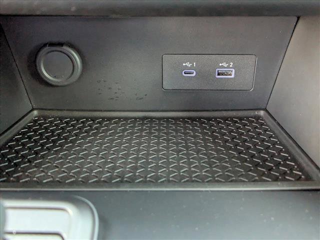 Used 2024 Nissan Pathfinder S image 23