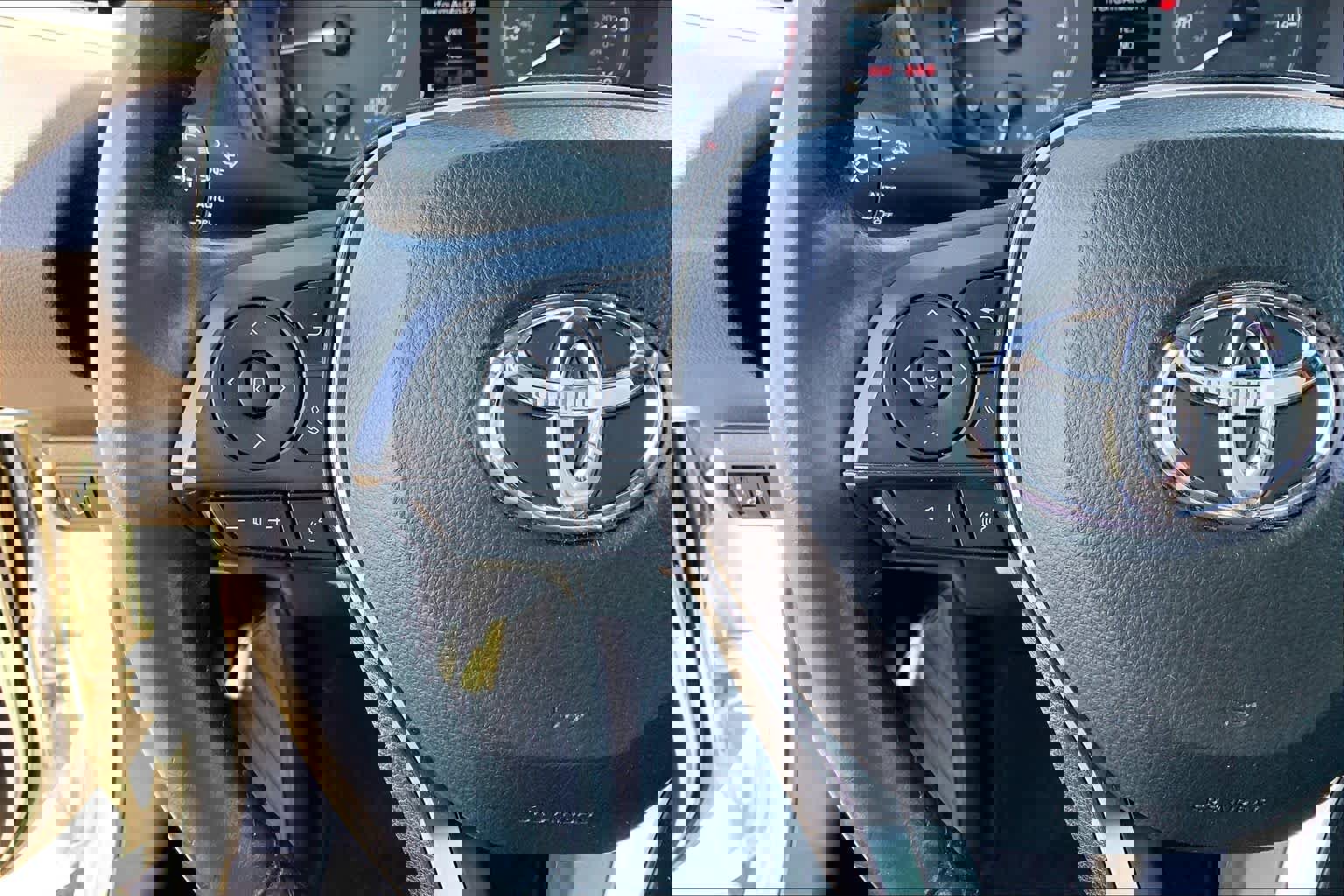 Used 2023 Toyota Corolla SE image 24