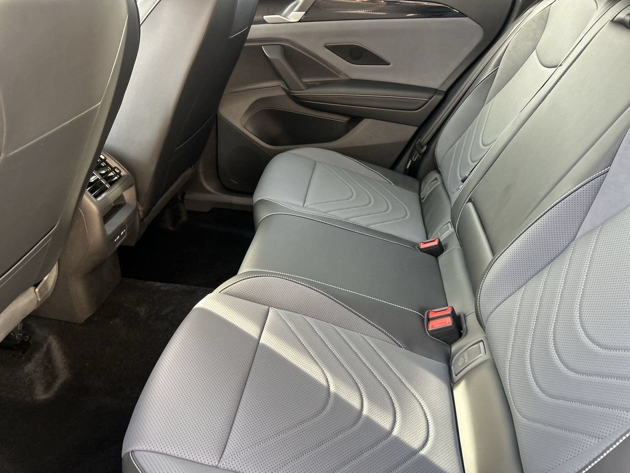 New 2026 Volkswagen Tiguan SE FWD image 13